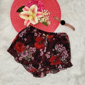 How very loved Sexy Black Floral Printed Fitted Summer Shorts